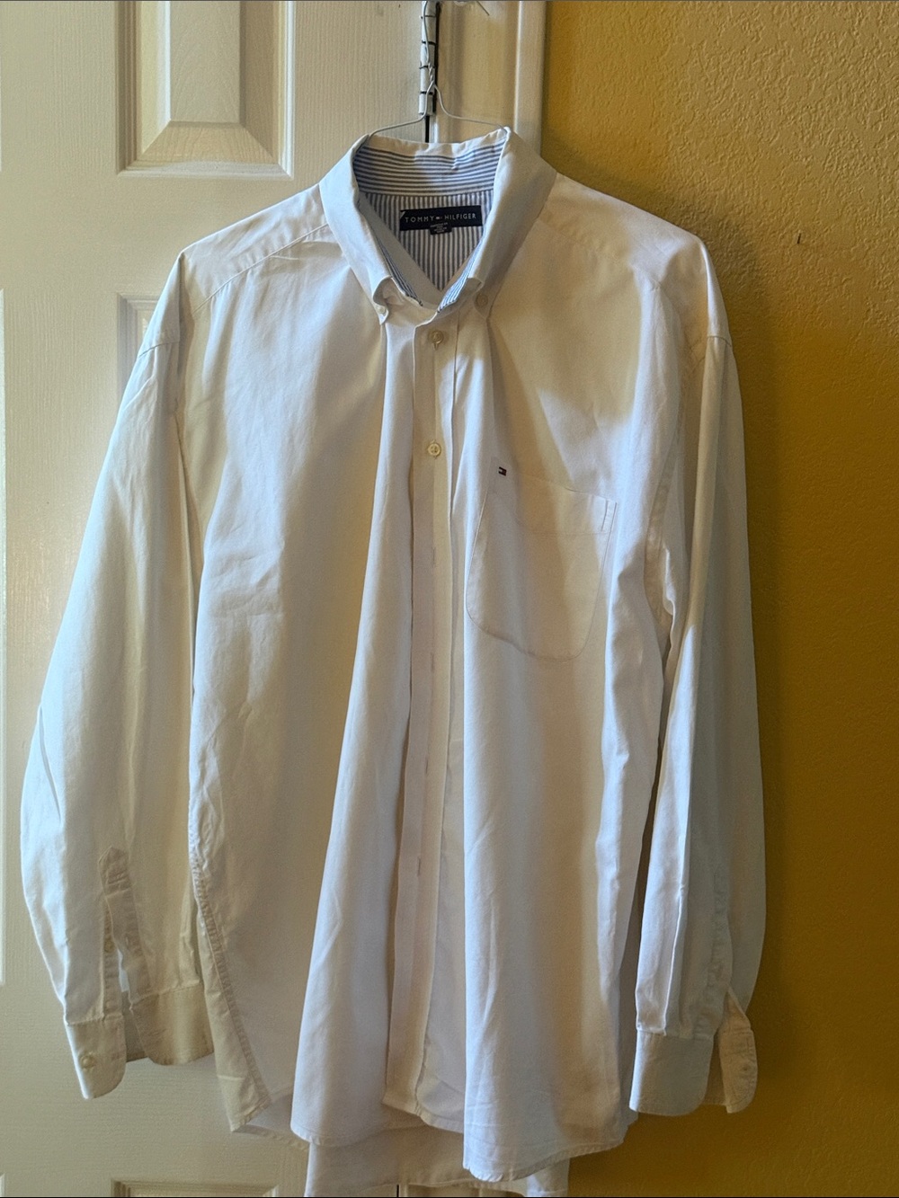 Tommy Hilfiger Men’s White Button-Down Dress Shirt with Subtle Logo